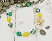 auffällige Statement Kette mit Blumen, Polaris und Pappmaché