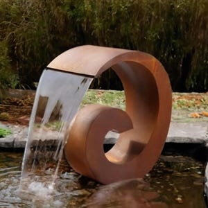 Fontaine intemporelle Stream - Élégant acier corten pour la détente en plein air