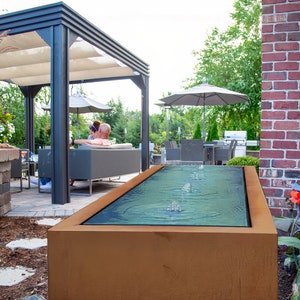Fontaine de sol moderne et personnalisée, résistante aux intempéries - Fontaine d&#39;extérieur en acier corten pour jardin, terrasse ou entrée