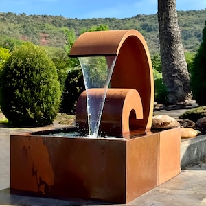 Jeu d&#39;eau personnalisé - Élégant acier corten pour la détente en plein air (courants intemporels et coucher de soleil) 32 x 16 x 39 po. Bassin d&#39;eau 35 x 35 x 16 po.