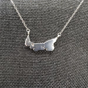 Collier en argent avec carte de l'Île-du-Prince-Édouard - Fait main
