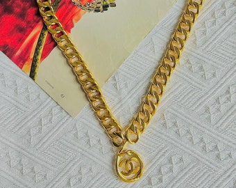 Chanel Vintage 1980s Medallion CC Logo Curb Link Interlocked