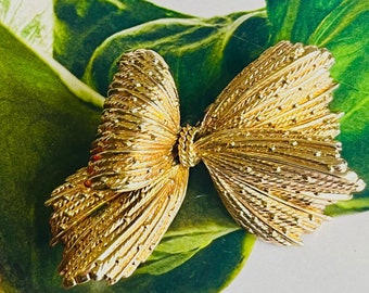RESERVE for Keify28 Dior 1965 Germany Gold Plated Carnation