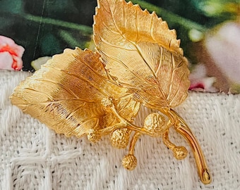 Christian Dior GROSSE 1967 Vintage Double Vivid Windy Leaf Cluster