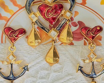 Conjunto de colgantes grandes Christian Lacroix Vintage con forma de corazón rojo y azul, cristales en forma de ancla, color dorado, regalo ideal para mamá, niña, esposa, boda, aniversario o cumpleaños.