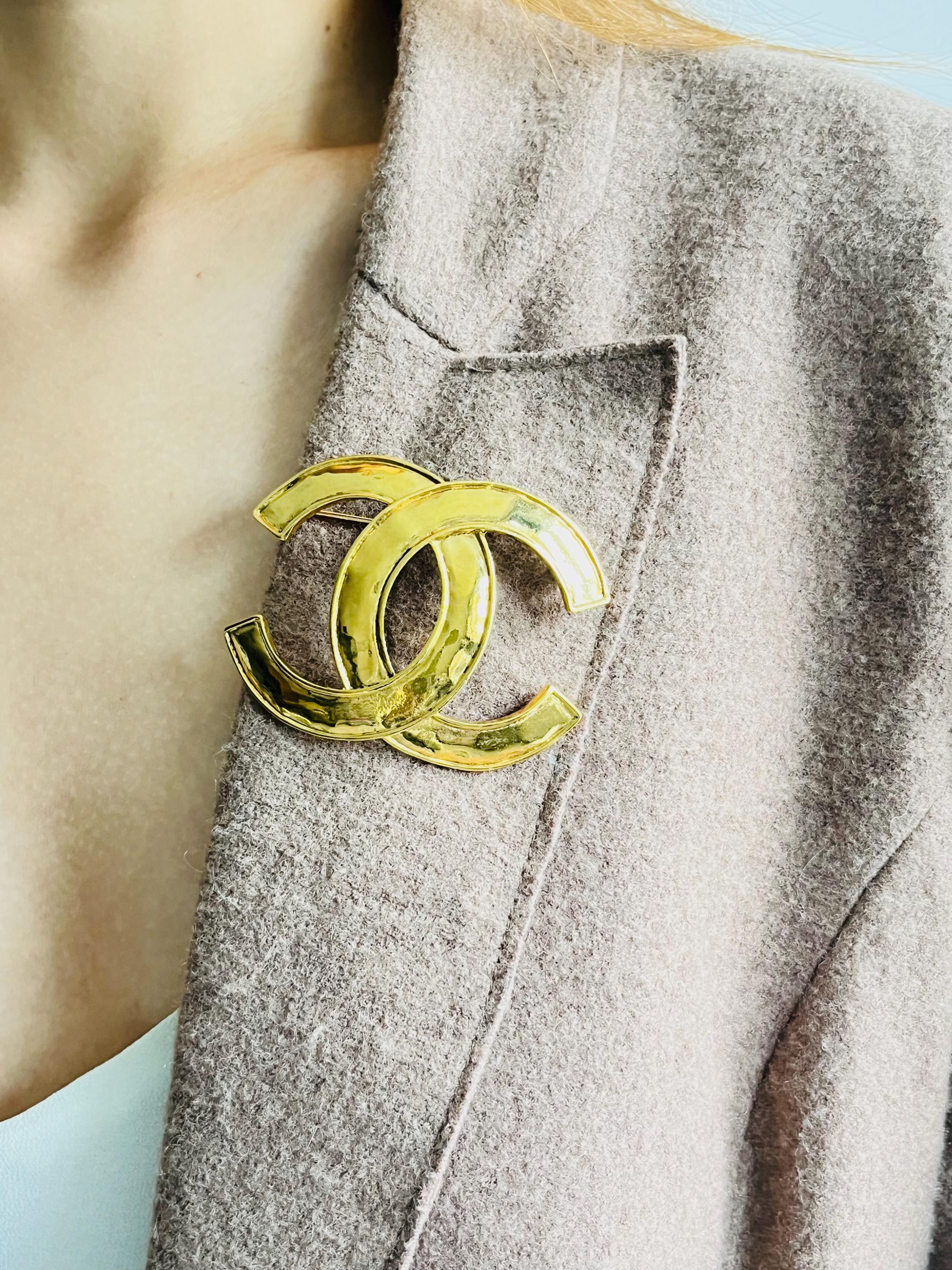 Chanel Vintage 1994 Huge Classic Iconic Coco CC Logo Timeless Glow