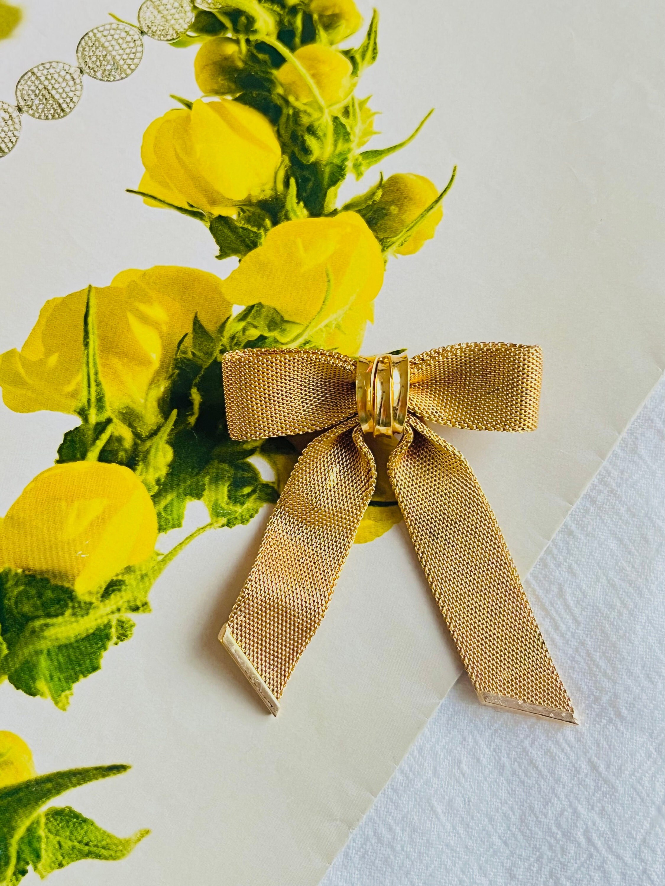 Christian Dior 1972 Vintage Large Knot Bow Ribbon Butterfly