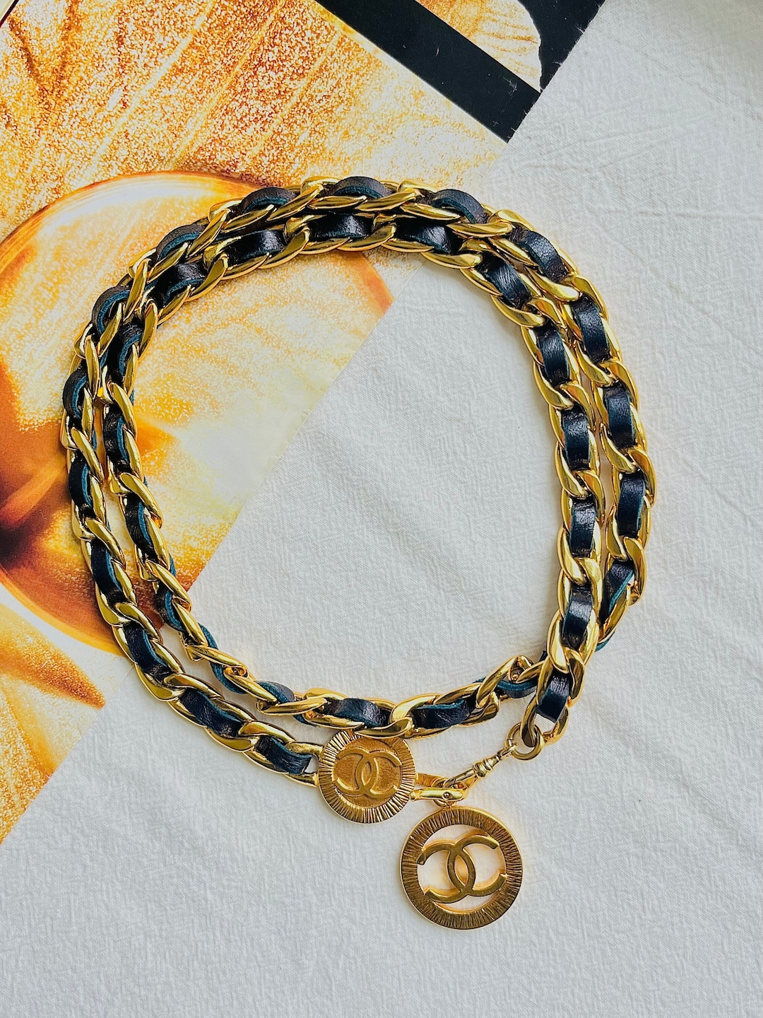 Chanel Vintage Iconic CC Logo Navy Leather Intertwined Chain  display picture 1