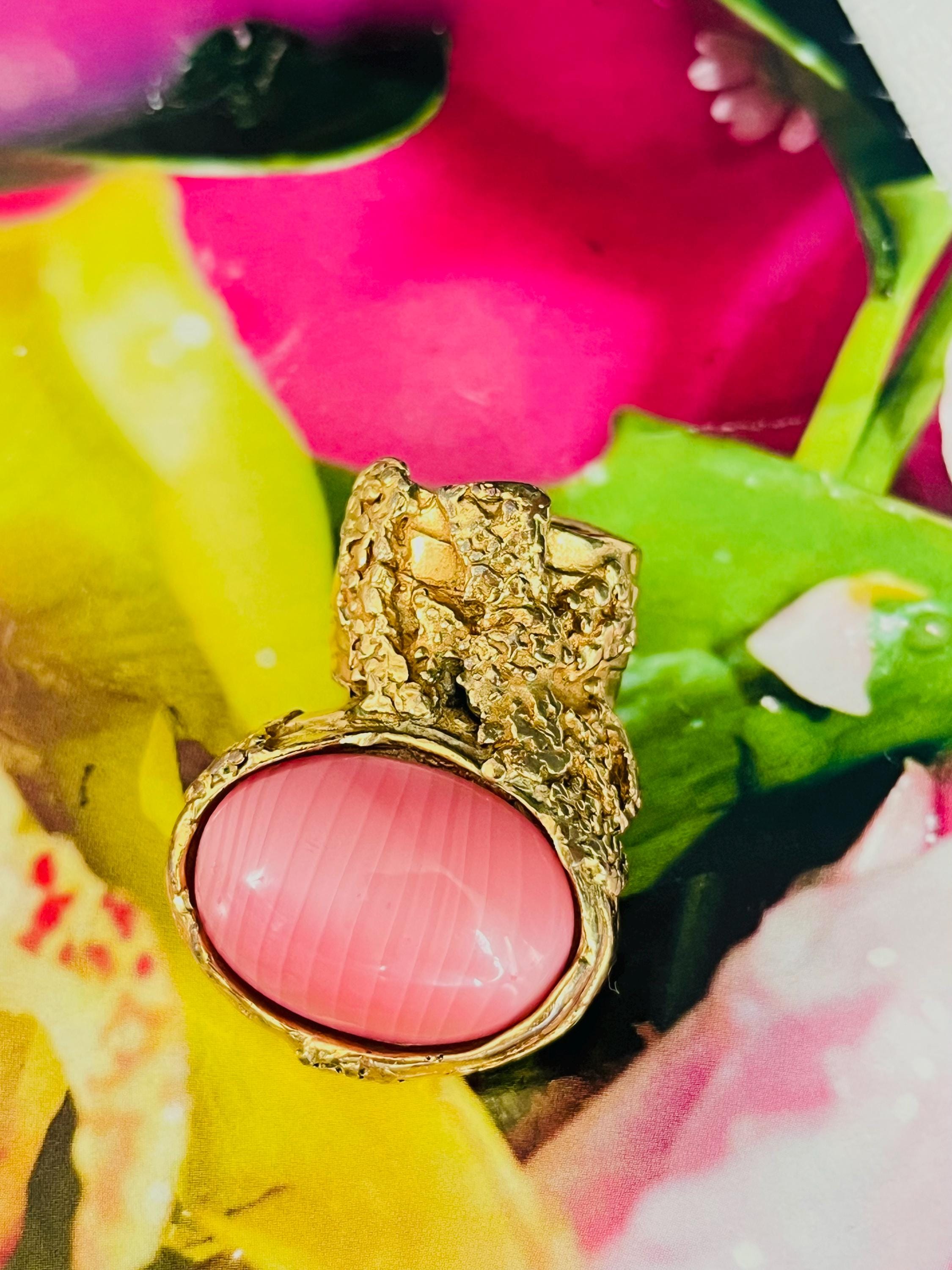 Yves Saint Laurent YSL Arty Large Pink Oval Cabochon Chunky