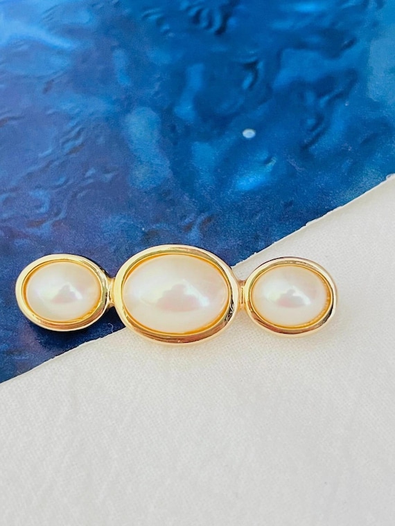 Christian Dior Vintage 1980s Symmetric White Trio Oval Pearls Long