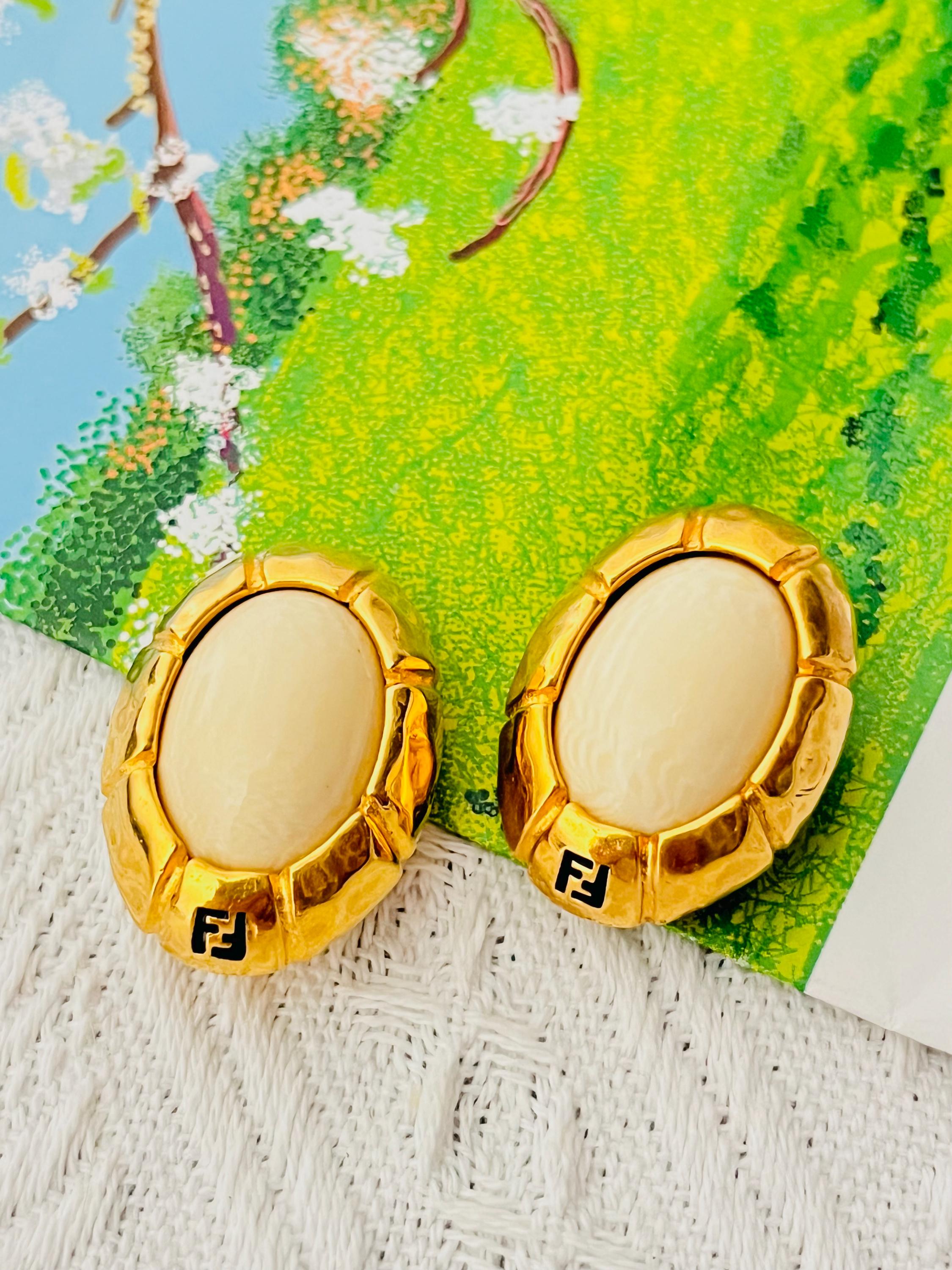 FENDI シングルイヤリング Fendi Vintage 1980s Asymmetric Fendista Logo FF Ivory Oval Chunky