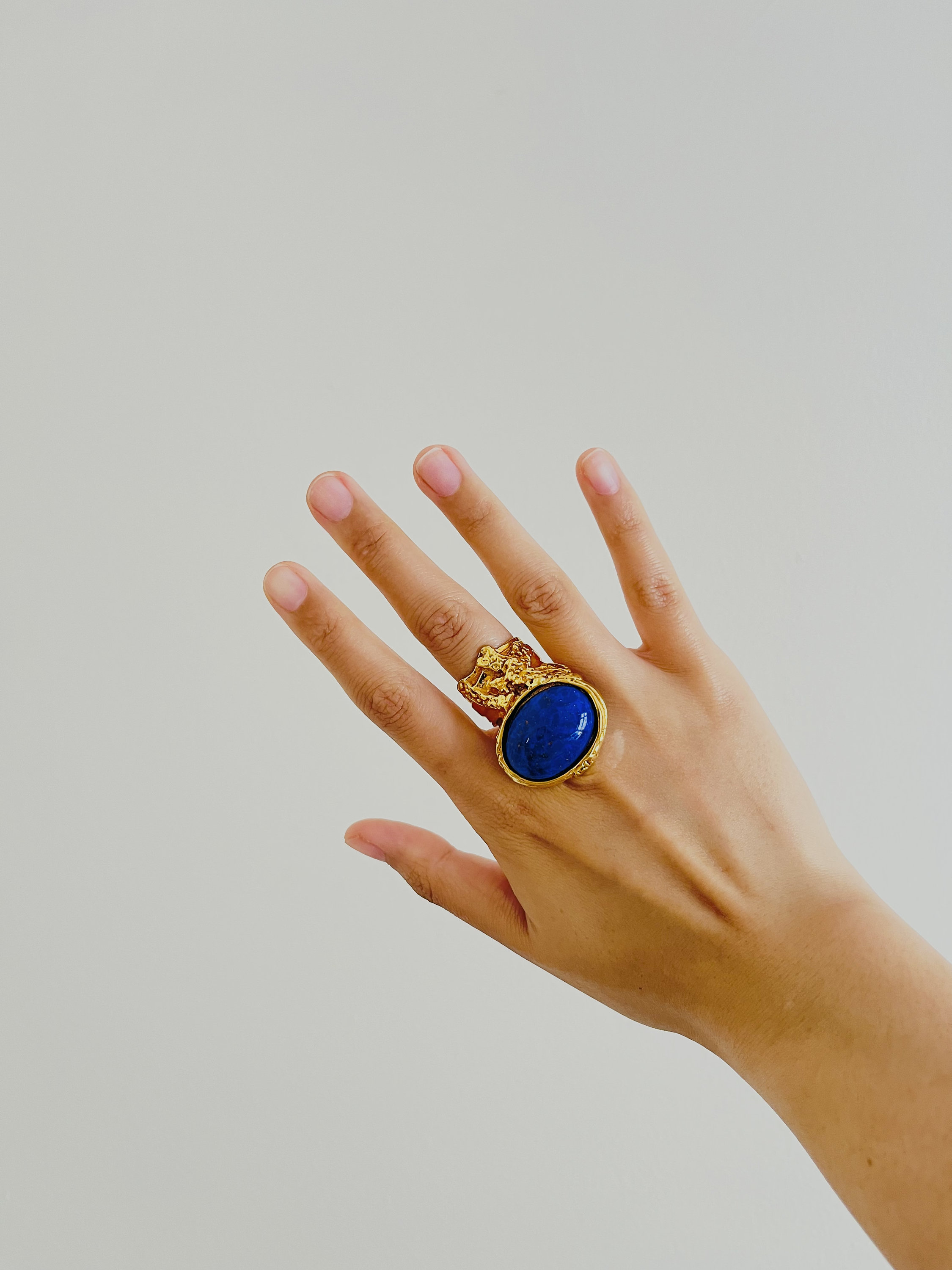 Yves Saint Laurent YSL Arty Blue Navy Cabochon Statement Chunky Ring, US 8, Gold, Mother, Mom