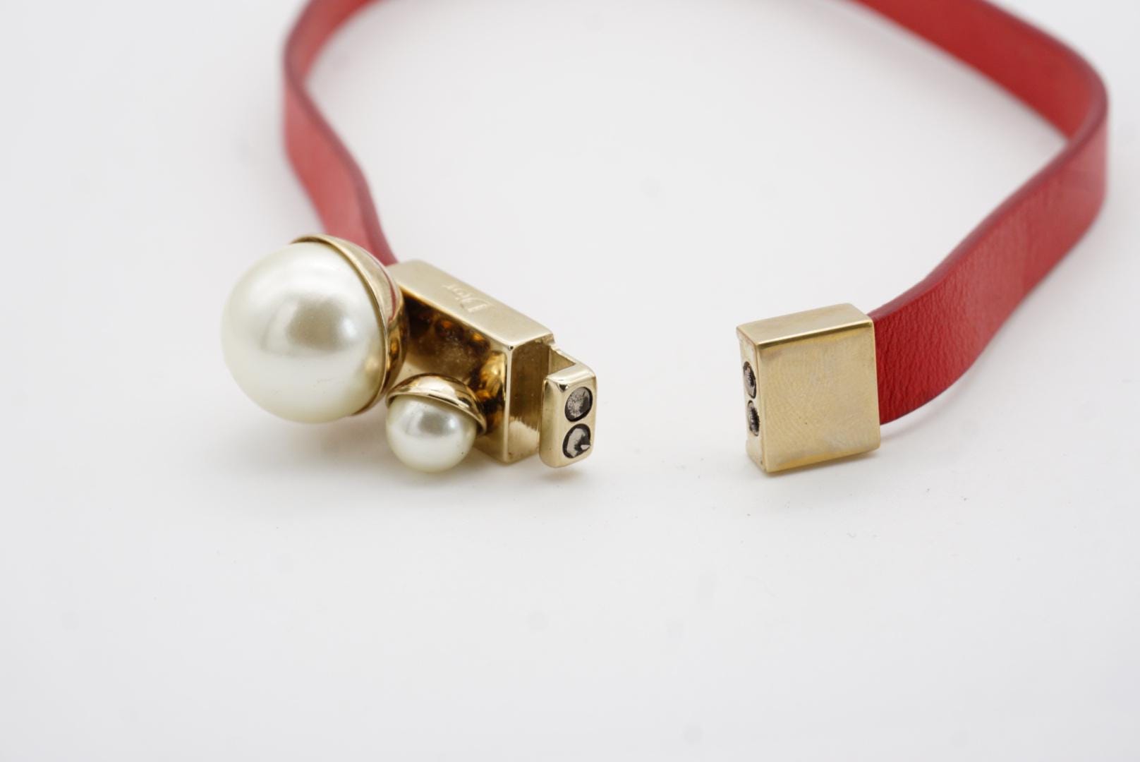 クリスチャン・ディオール トリバレス ホワイトパール レッドレザー