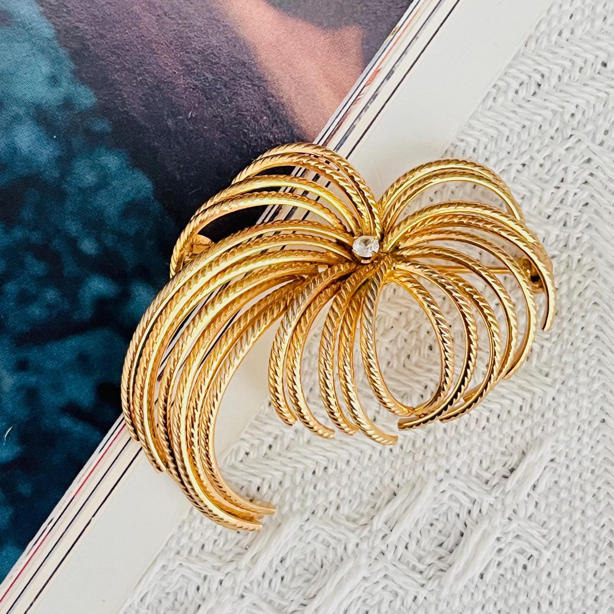 Christian Dior GROSSE 1965 Vintage Crystal Flourish Flower