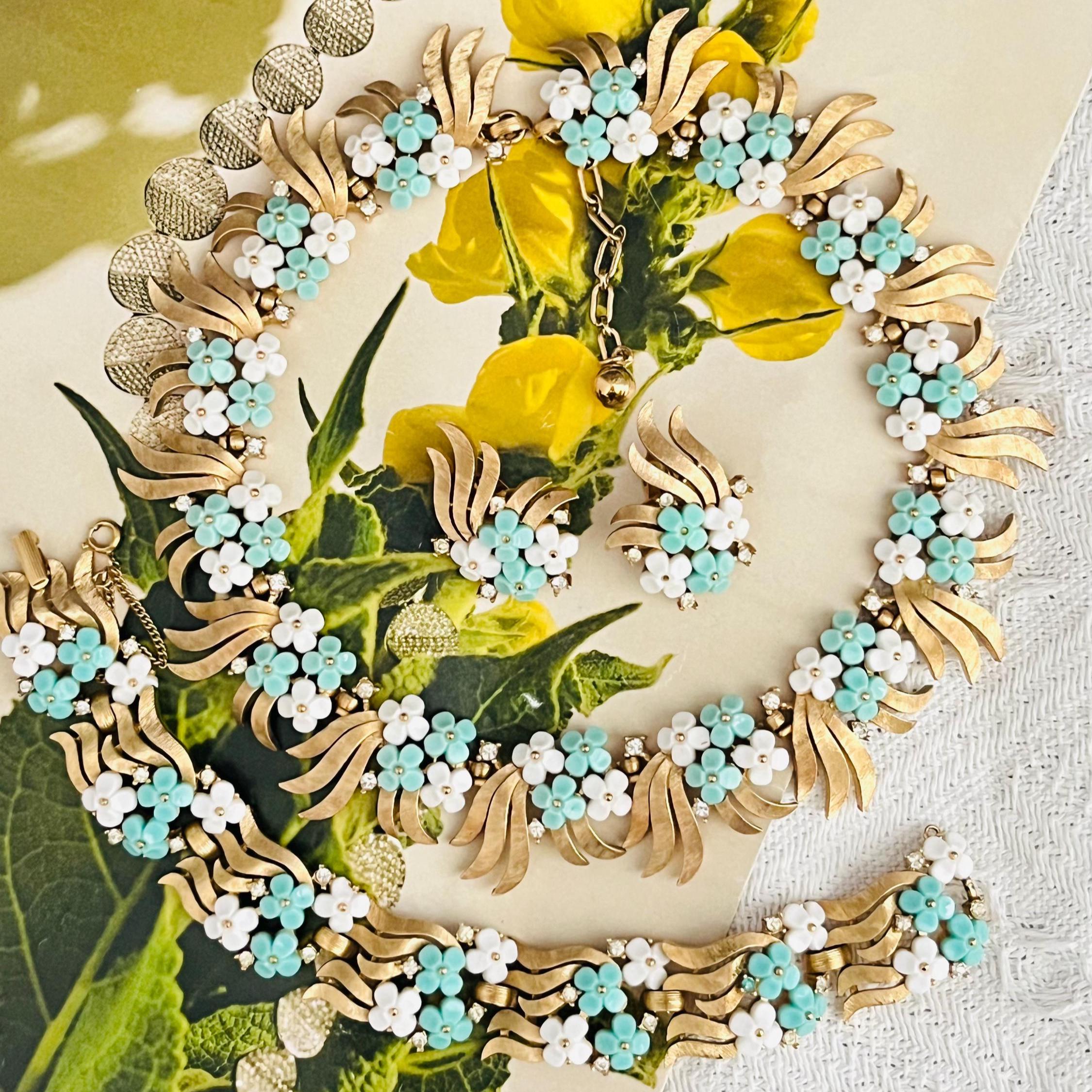 Crown Trifari 1950s Green Turquoise White Crystals Forget Me Not
