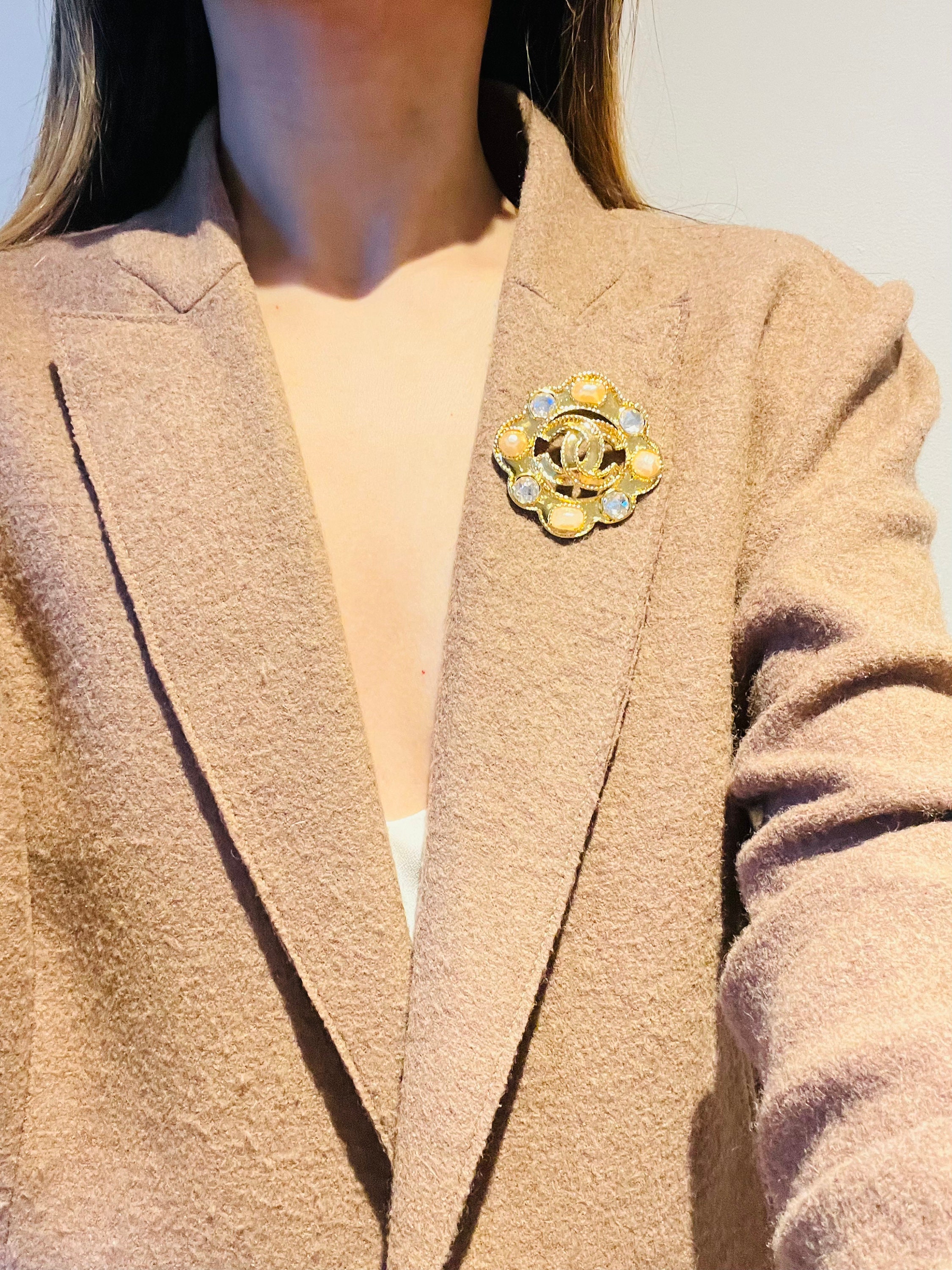 Chanel Vintage 1995 Coco Large Gripoix Pink Pearls Crystals