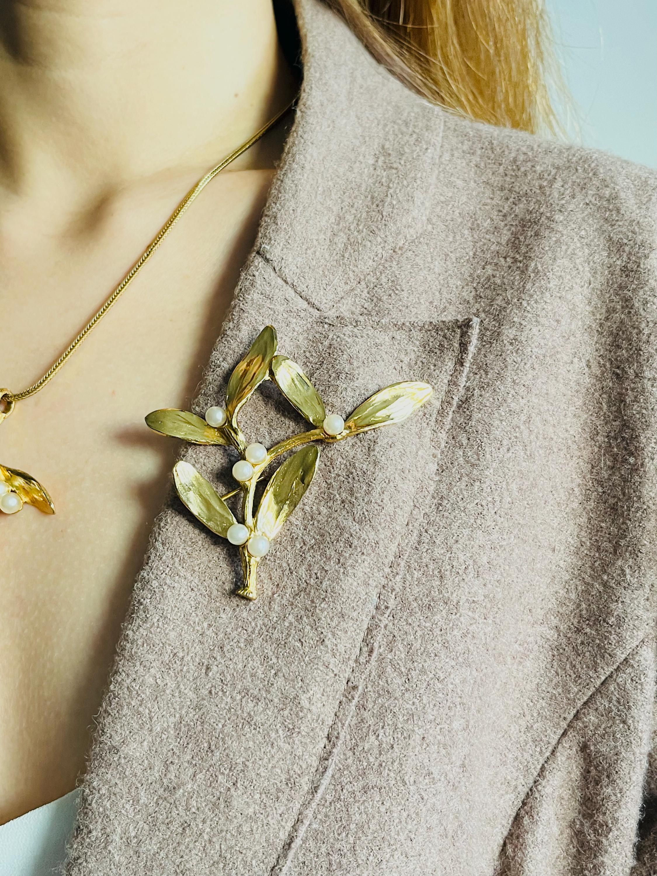 Kenzo Vintage White Beads Pearl Flower Leaf 3 Set Necklace Brooch