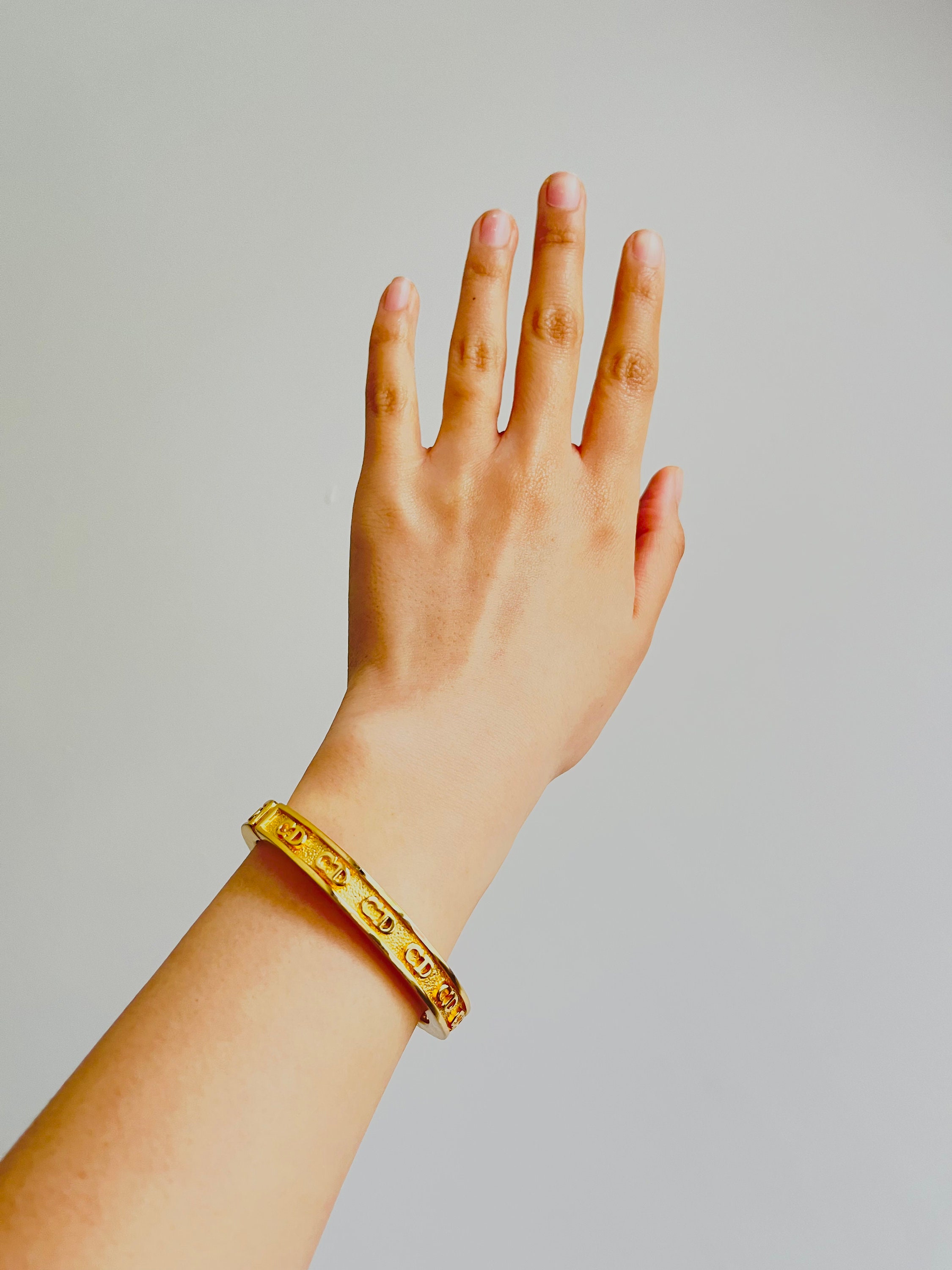 アクセサリー Dior Vintage CD Logo gold bracelet Christian Dior Authentic CD Logo Motif Gold Chain Link