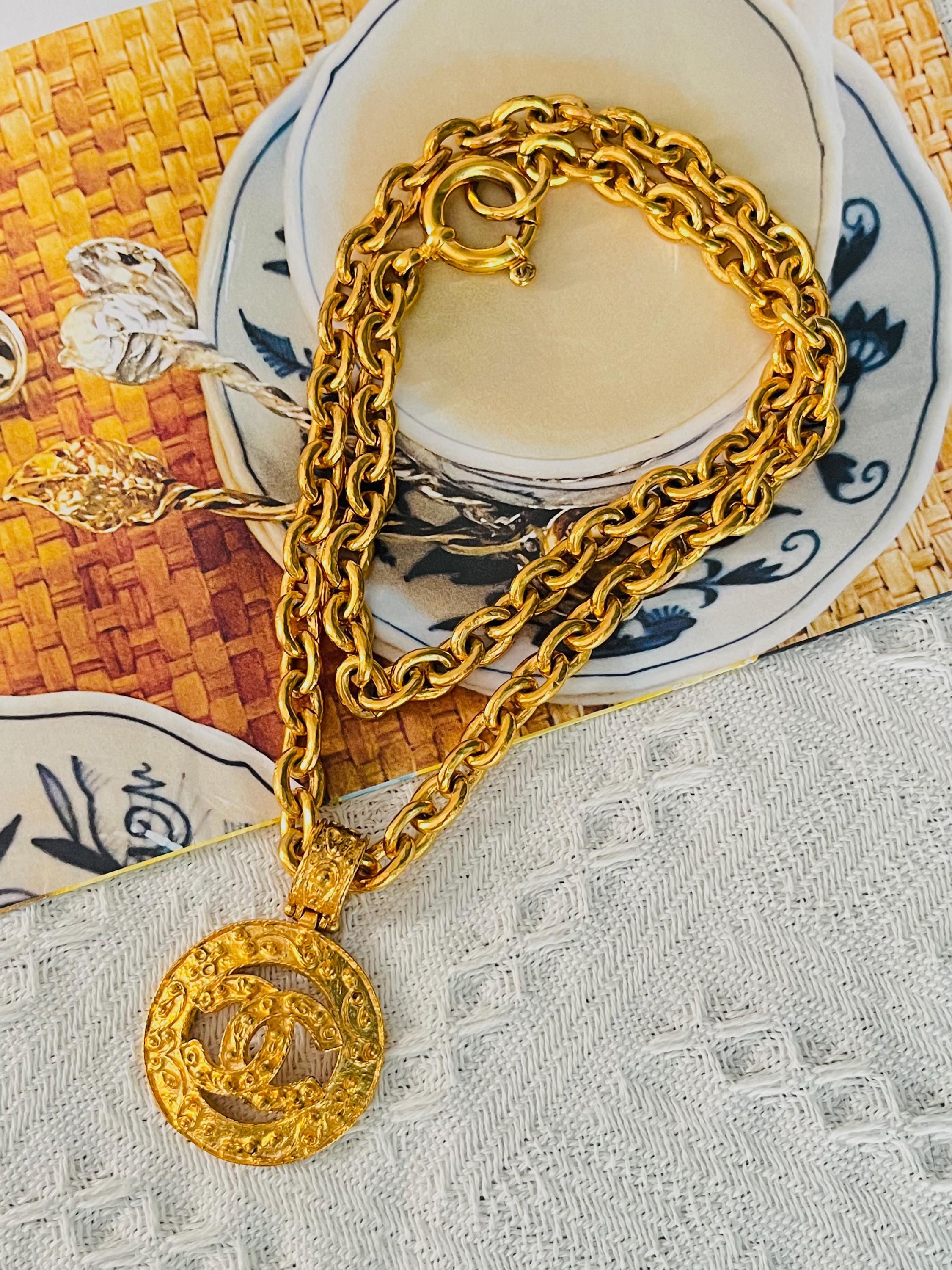 Chanel Vintage 1994 Iconic Logo CC Coco Circle Medallion Pendant