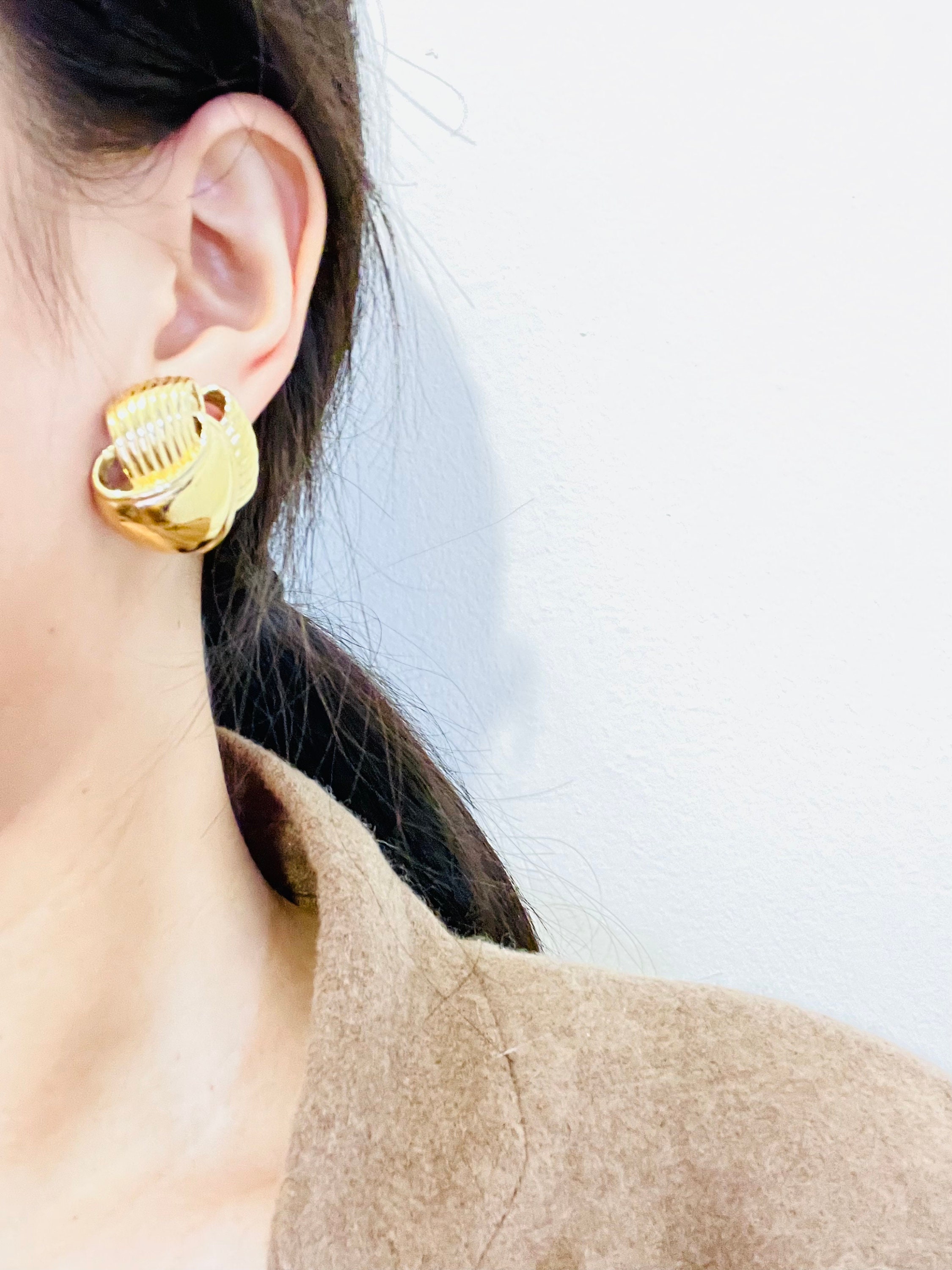 ■VINTAGE HOLLYWOOD■ Big Ball One Touch Earrings VH2336EA01 Designer fashion, Seoul-fully created | W Concept