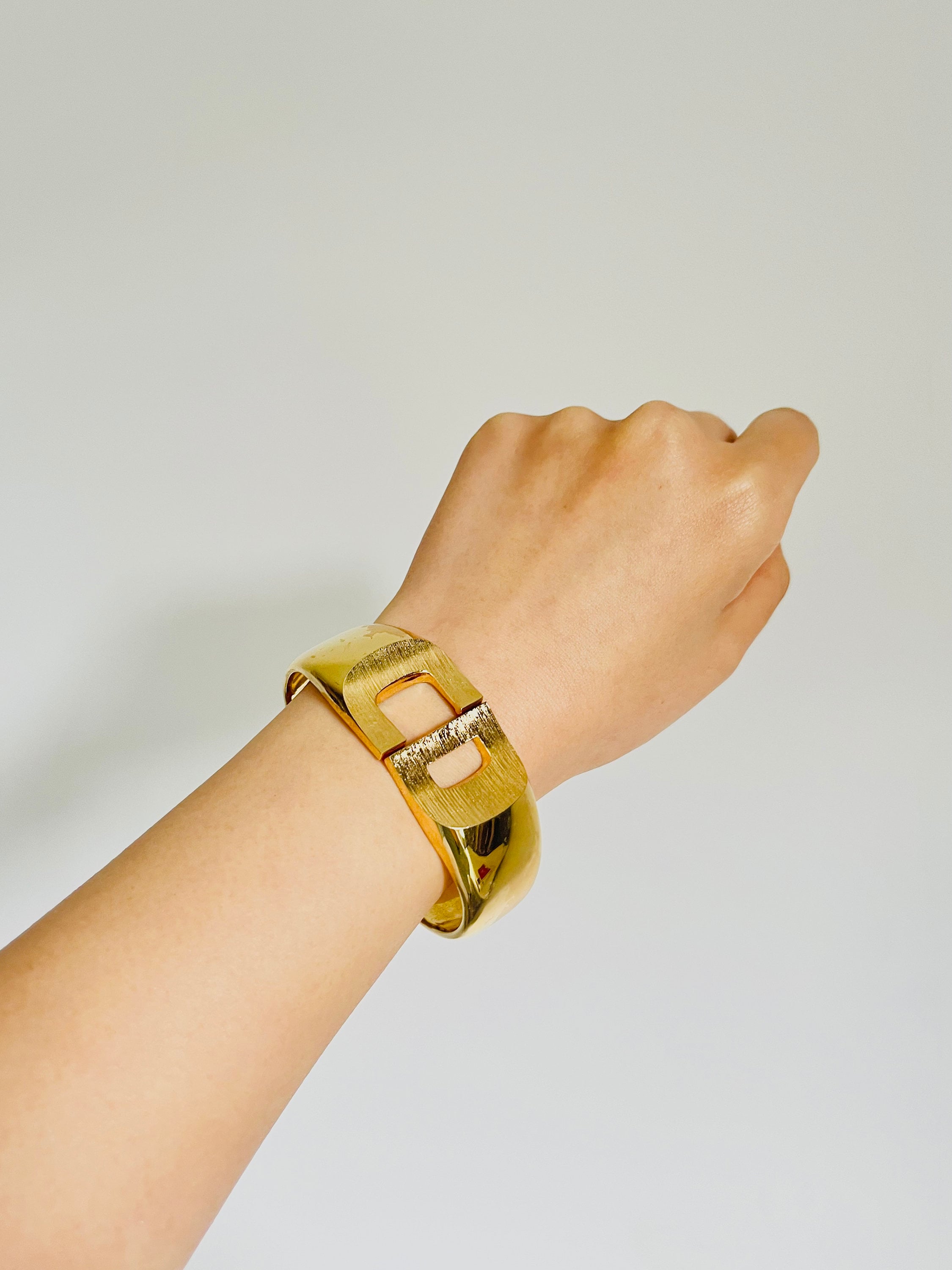 Christian Dior 1973 Logo CD Chunky Clamper Manschette Cuff