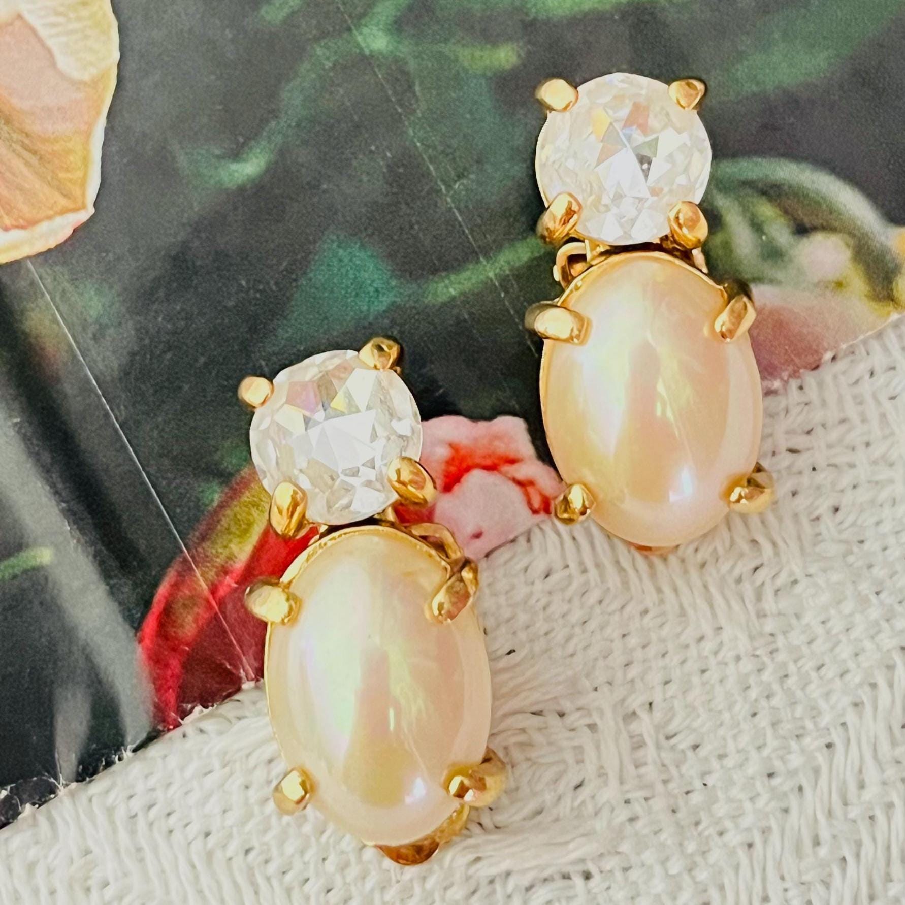 Dior パール フープイヤリング Christian Dior Vintage 1980s White Oval Pearl Drop Circle Crystal