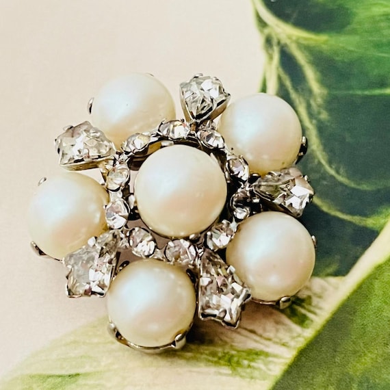 Christian Dior 1965 Vintage White Pearls Crystals Openwork Floral