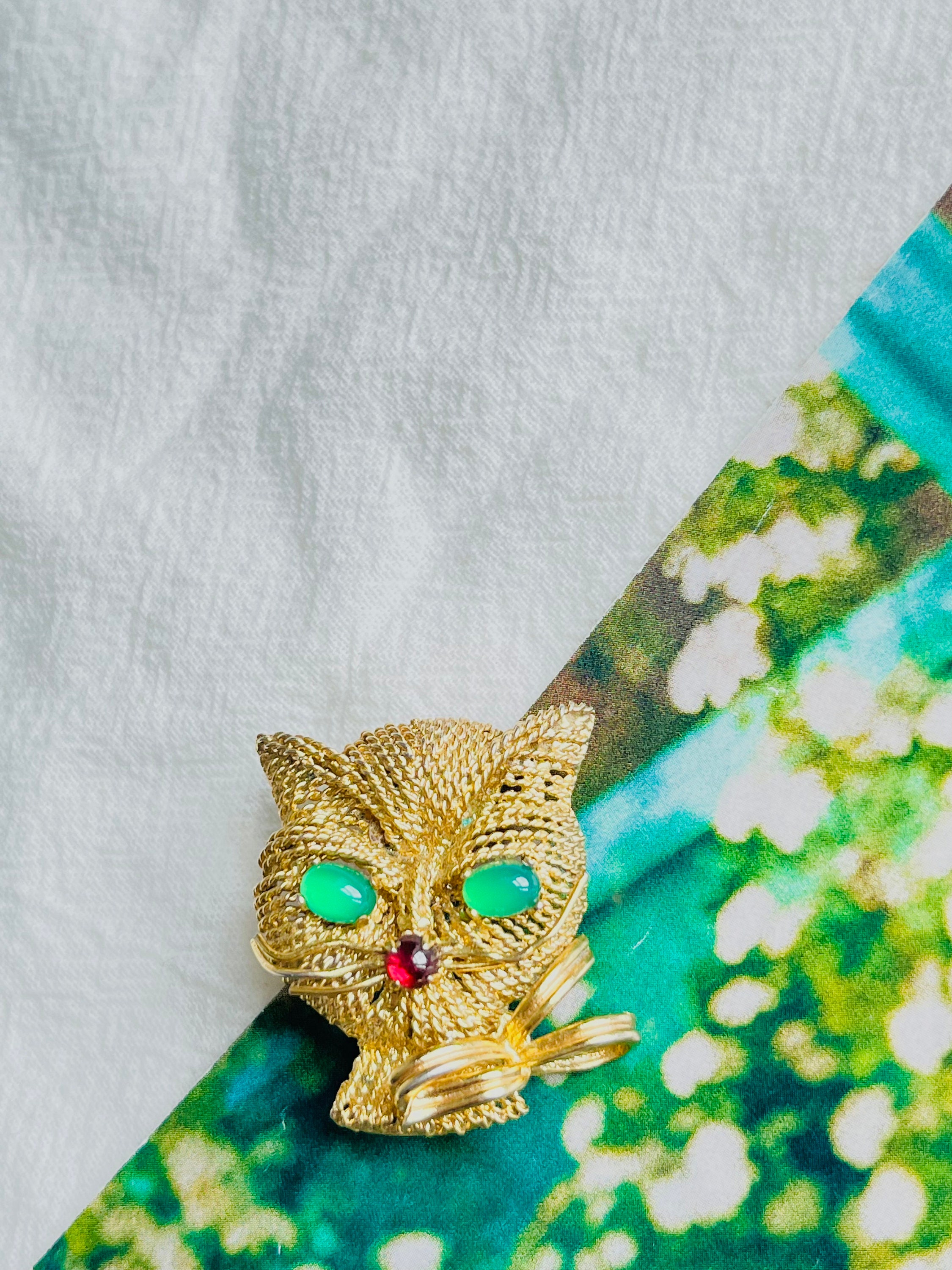 Christian Dior GROSSE 1971 Cat Kitten Emerald Eyes Ruby Mouth