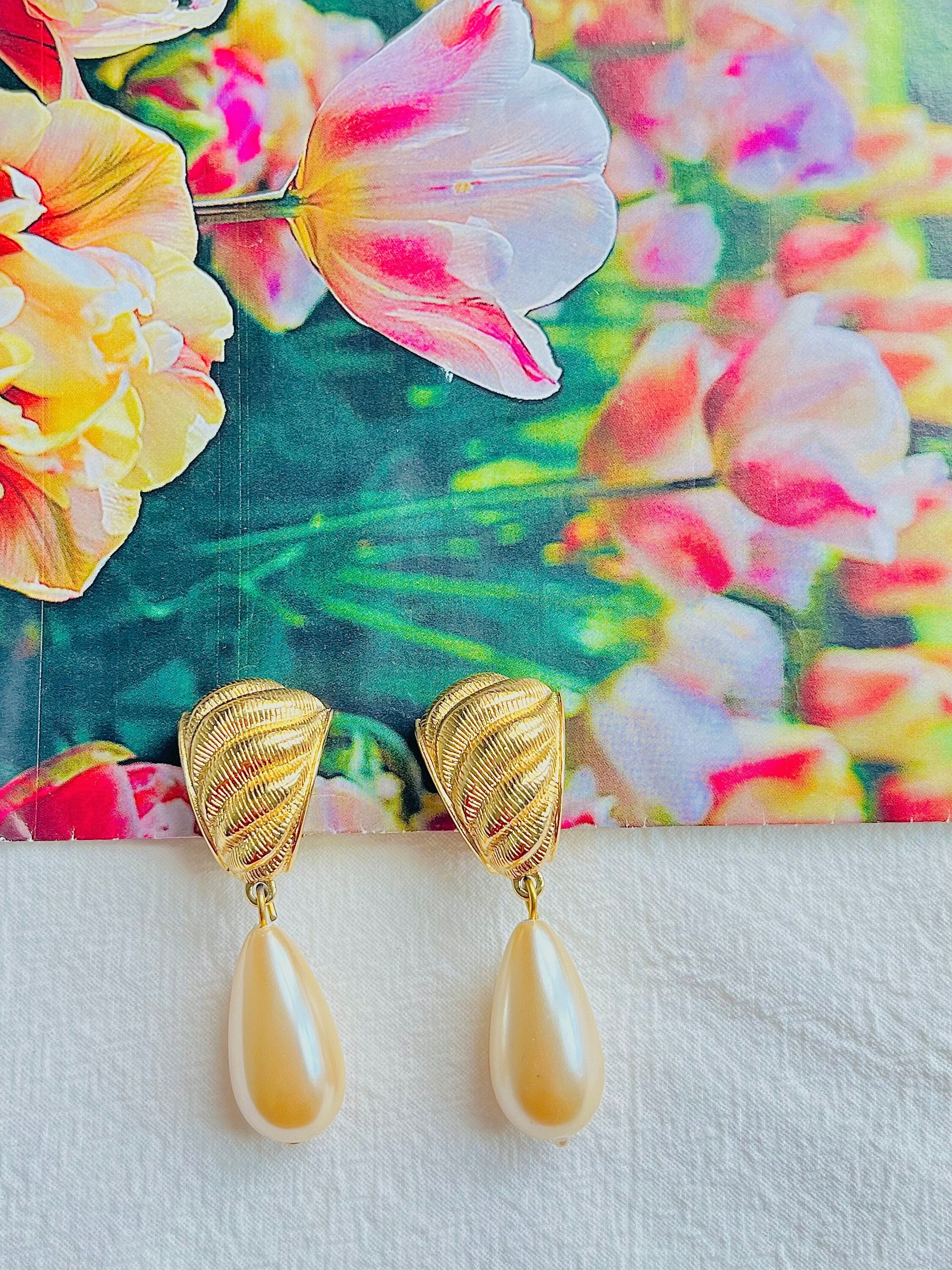Givenchy Vintage Textured Hoop White Pearl Tear Water Drop