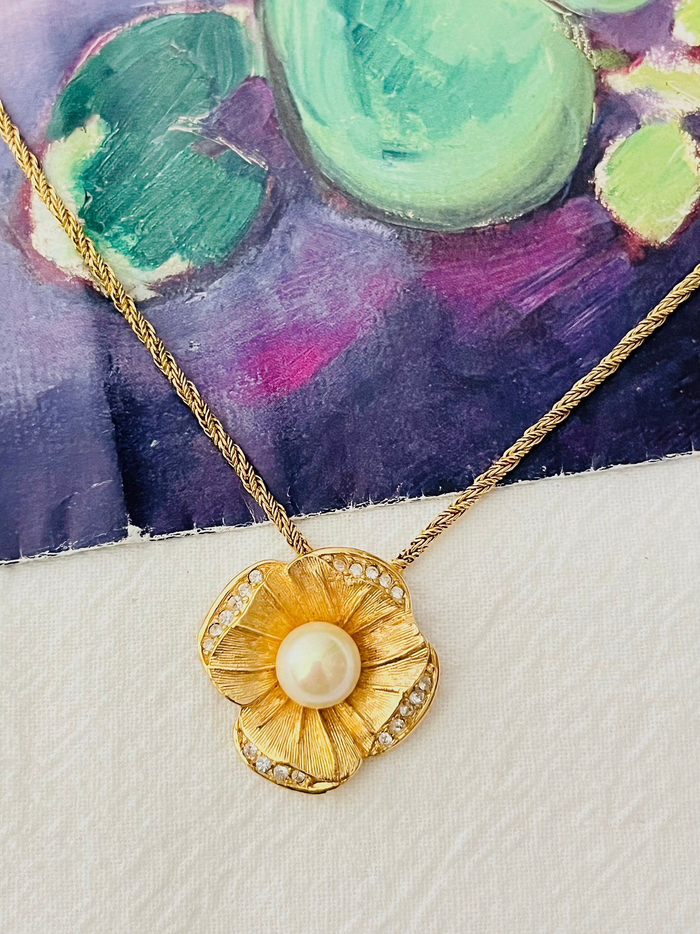 Christian Dior Vintage 1980s Flower White Pearl Crystals Pendant