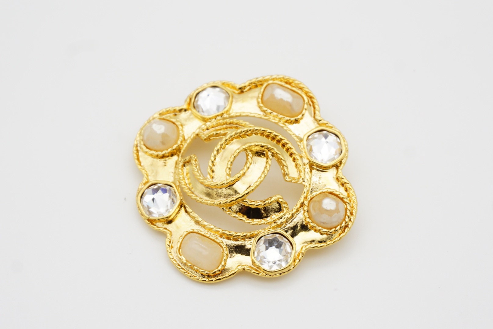 Chanel Vintage 1995 Coco Large Gripoix Pink Pearls Crystals