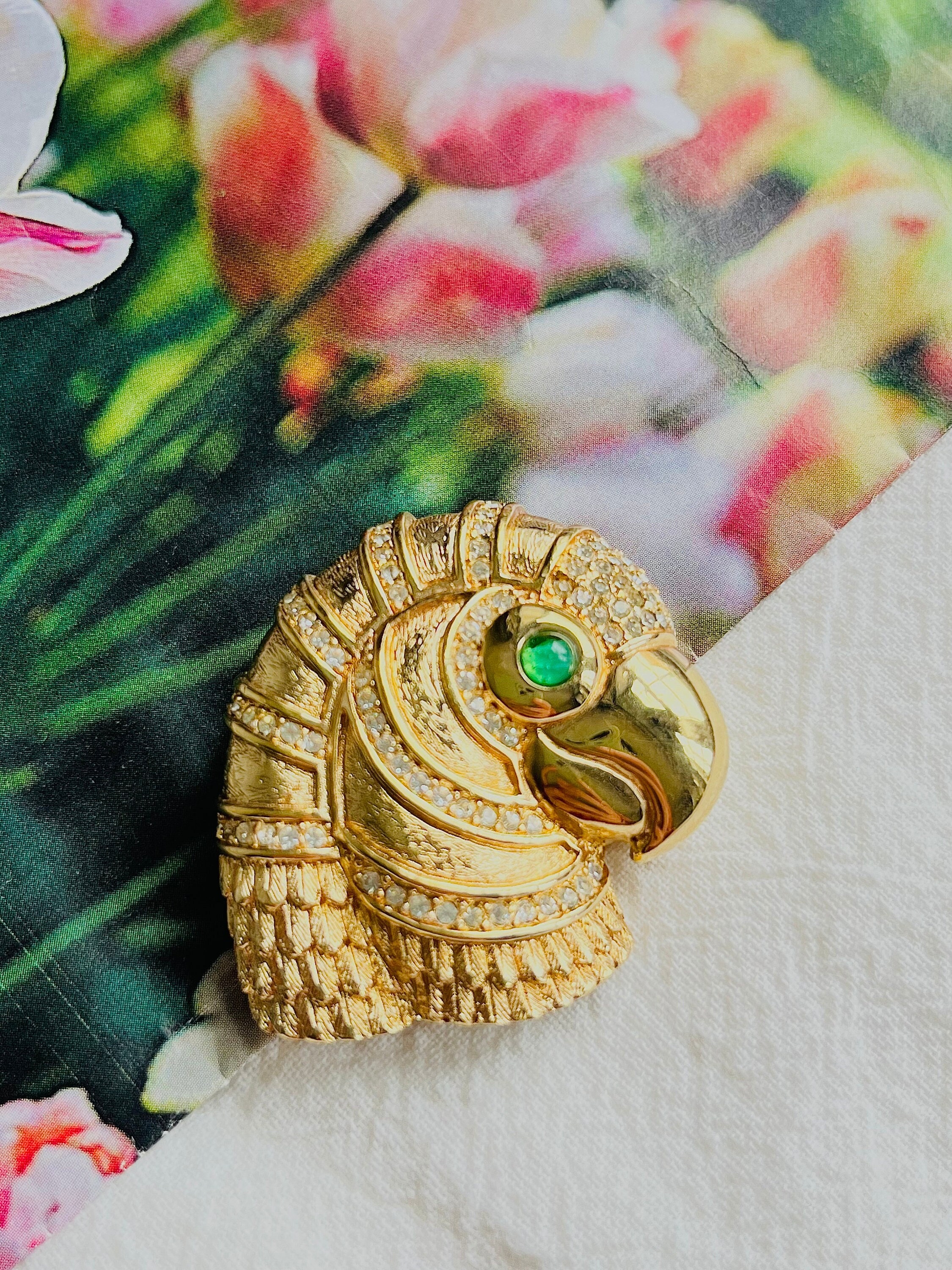 Original vintage 1965 CHRISTIAN DIOR Brooch Green Emerald