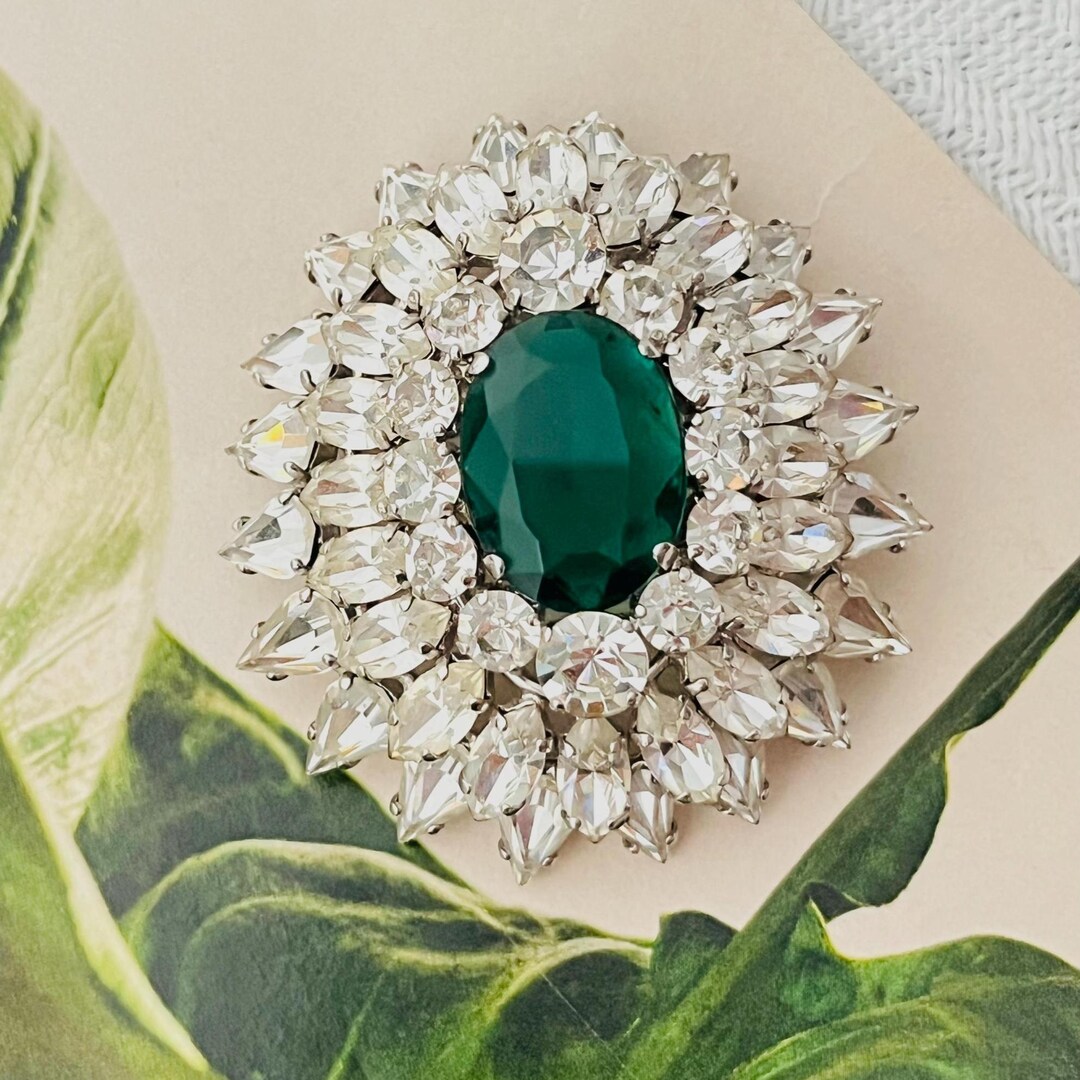 Christian Dior 1961 Large Emerald Trio Crystal Circle Marquise