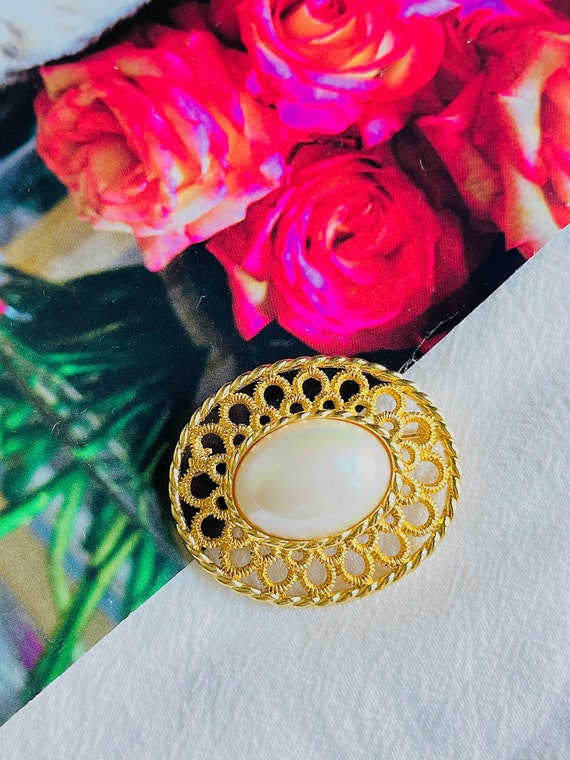 Christian Dior 1980s Vintage Baroque Large Oval Pearl Flower