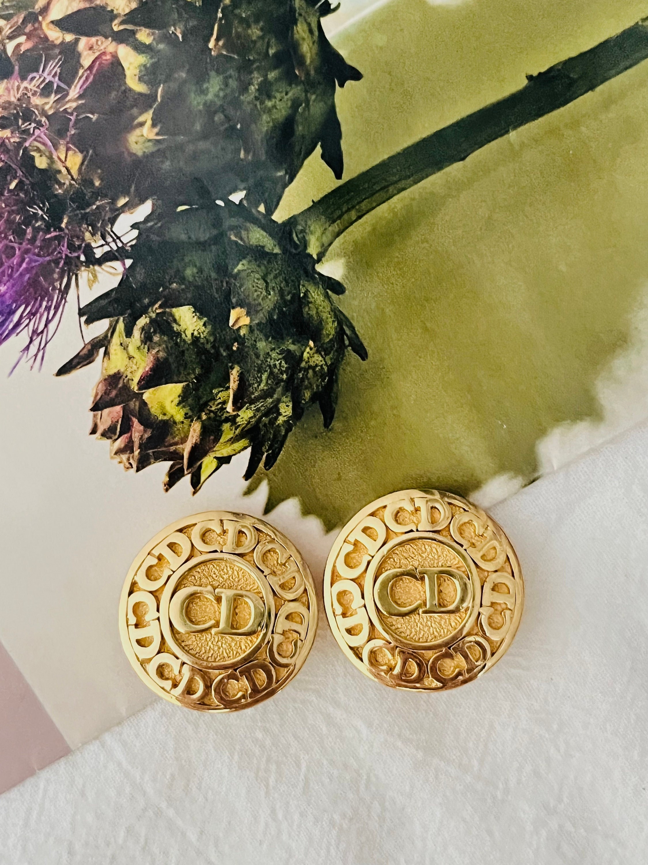 Christian Dior Vintage 1980 Monogram Classic Logo CD Round Circle