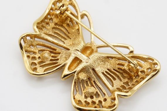 Christian Dior　蝶のブローチ　ヴィンテージ　フィリグリーデザイン Christian Dior 1980s Vintage Vivid Butterfly Crystals Openwork