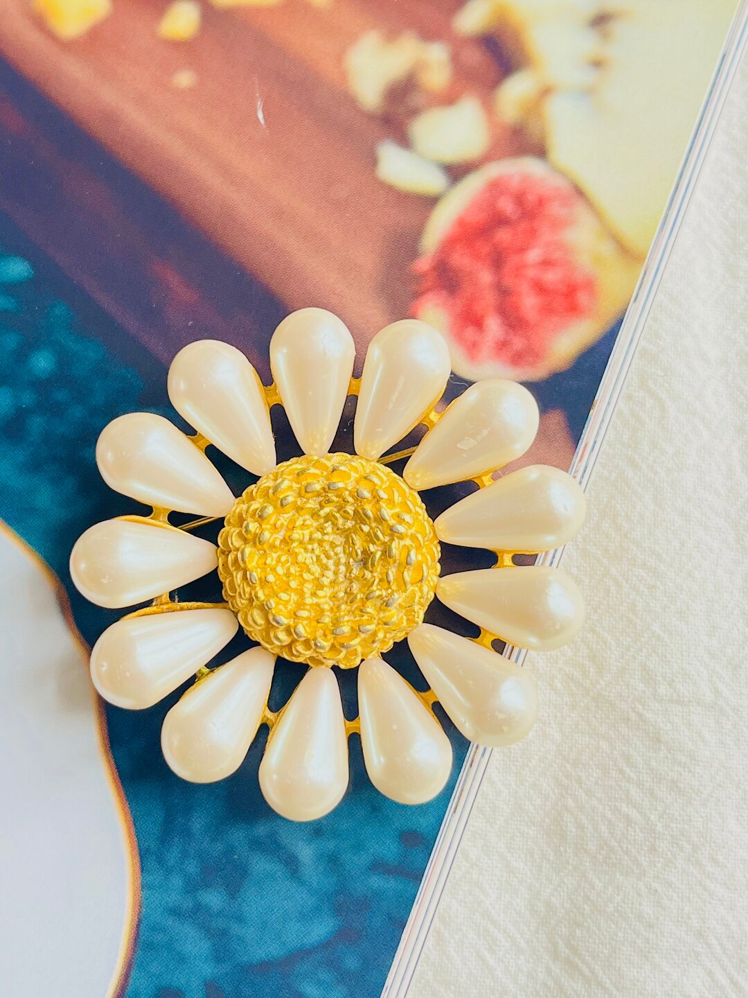 Givenchy Vintage Large Round Openwork Petal Pearls White Daisy