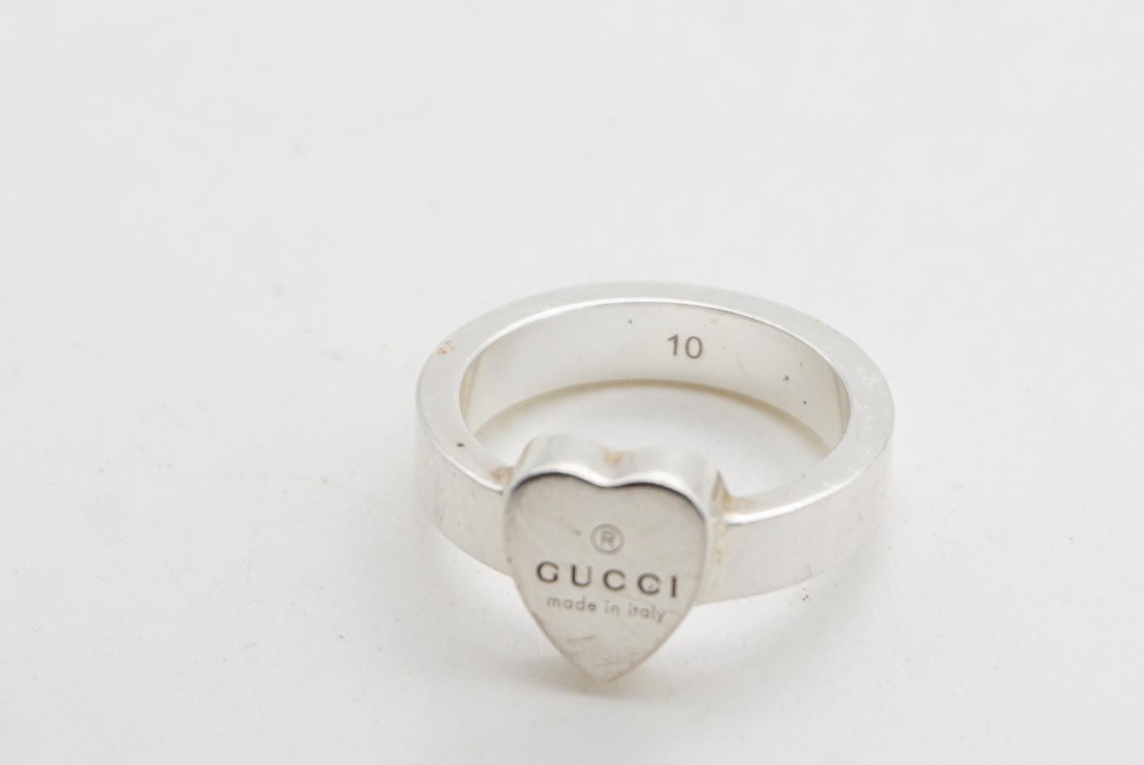 Gucci Vintage Iconic Logo Trademark Heart Lover Pendant Ring