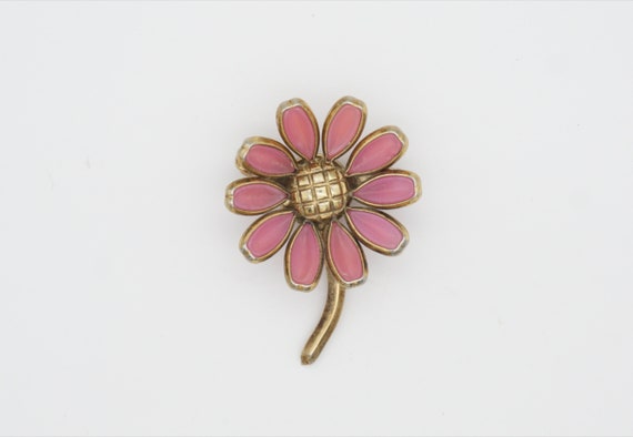 Crown Trifari 1960s Cute Pale Pink Flower Daisy G… - image 6