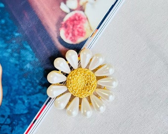 Givenchy Vintage Large Round Openwork Petal Pearls White Daisy