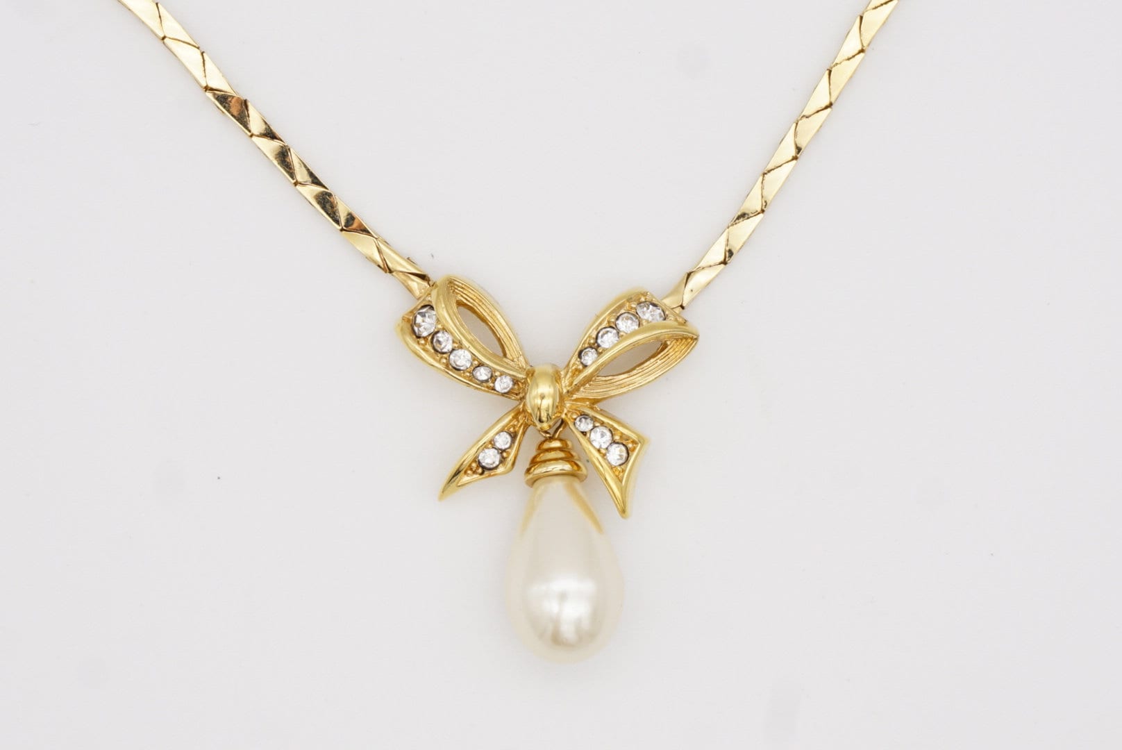 Christian Dior Vintage 1980s Crystals Bow Pearl Teardrop