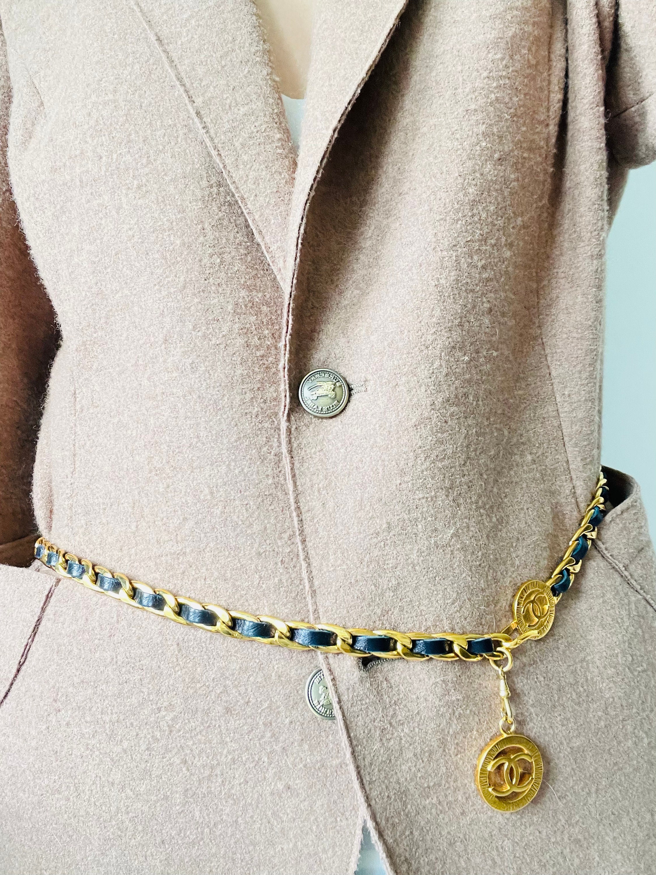 CHANEL ICONIC MASSIVE CC BELT LEATHER VINTAGE CHAIN CHARM NECKLACE LOGO 34 INCH CHANEL Vintage Belt Leather and Gold Link Chain Iconic CC  main image 2