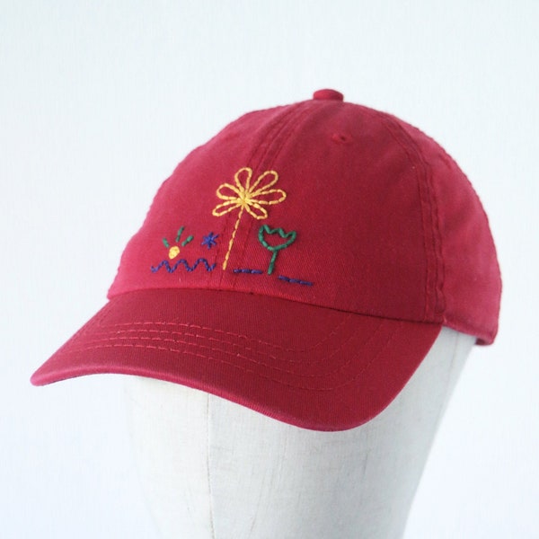 Casquette enfant brodée à la main - motif fleurs