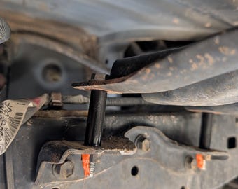 UZJ100/LX470 - Landcruiser Spare Tire Lift Kit