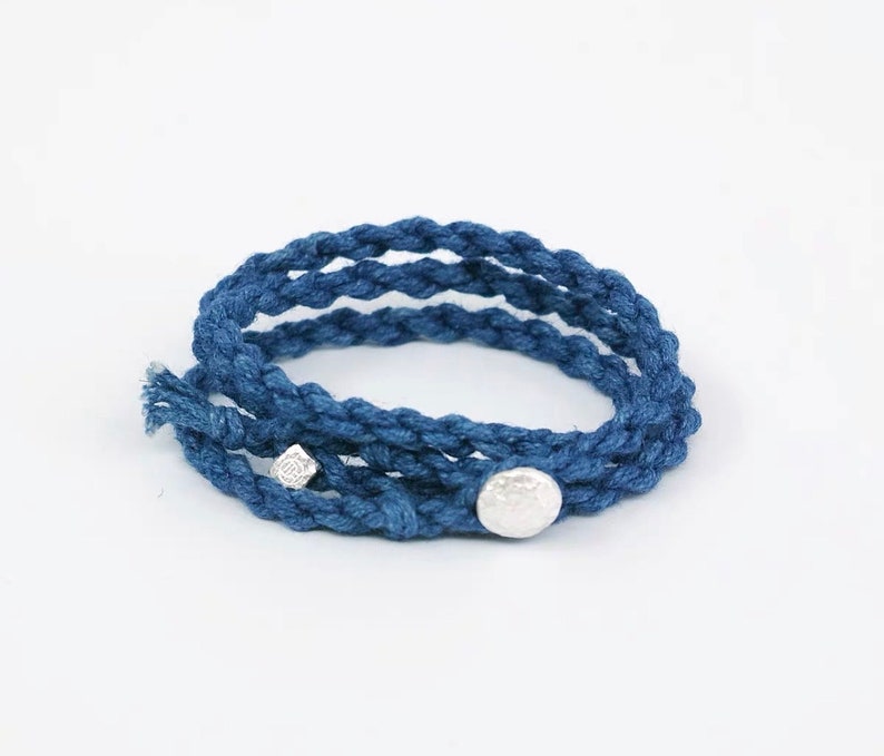 Japanese Handmade Organic Plant Dye Silver Buckle Three Loops Woven Bracelet Ramie Indigo Dye Tie Dye 50cm Unisex Thin Edition Mid Blue