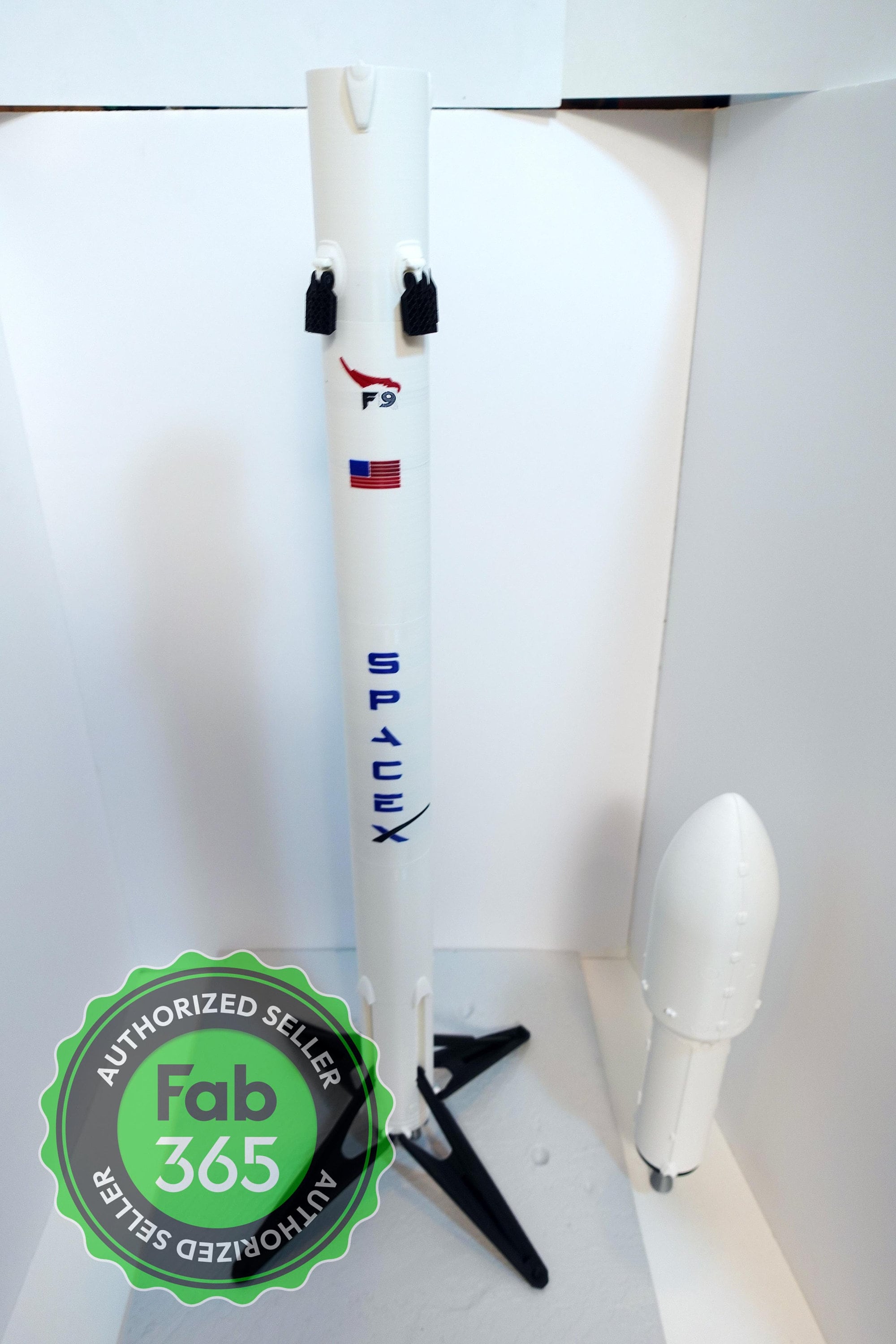 Detachable Toe Rockets Falcon 9 Rocket Detailed Model 42