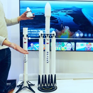 Falcon Heavy Rocket Detailed Model 42&quot; 1:66 Scale Detachable & Moving Parts