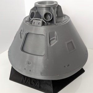 NASA Apollo Command Module - LARGE MODEL 1:10-15 Scale 8-18&quot; Wide Model