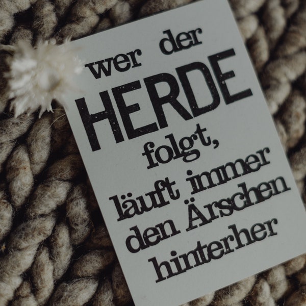 Postkarte "Wer der Herde folgt", Grußkarte, Karte gestempelt, Spruch