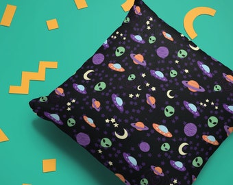 UFO Alien Pillow Case | spooky cute galaxy cosmos pattern | space stars planets scary weird | sci fi science fiction home decor